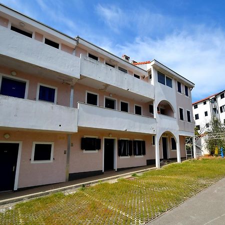 Apartment Oresic Malinska Exterior photo
