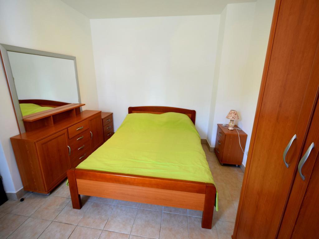 Apartment Oresic Malinska Exterior photo
